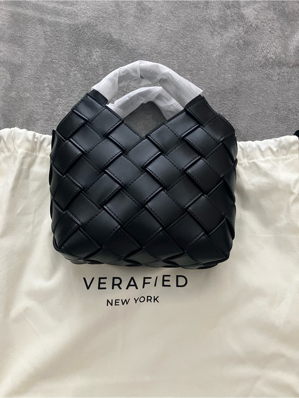 NWOT Verafied New York Black Woven Basket Bag